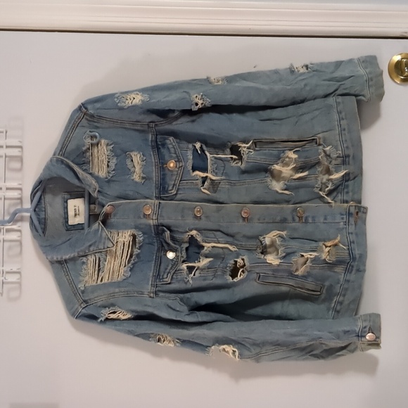 Forever 21 Jackets & Blazers - Forever 21 Distressed Jean Jacket Med